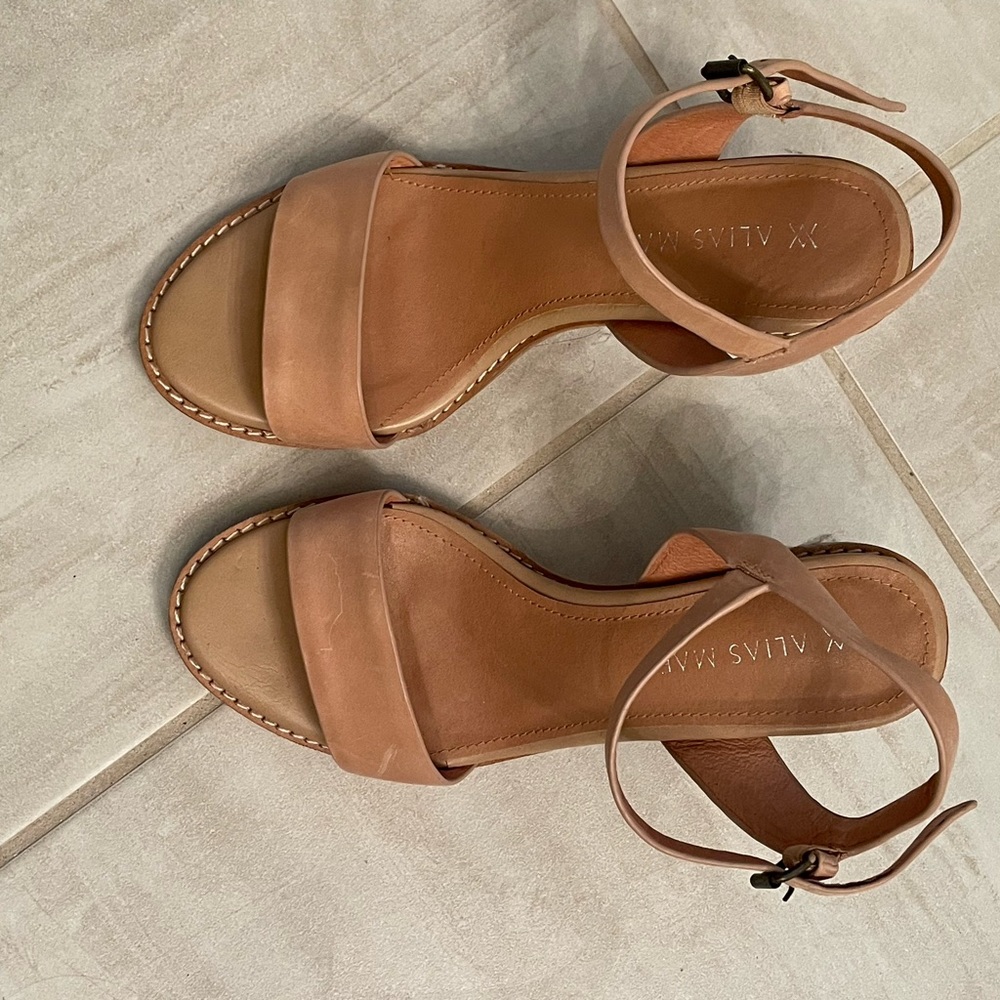Alias Mae leather sandals